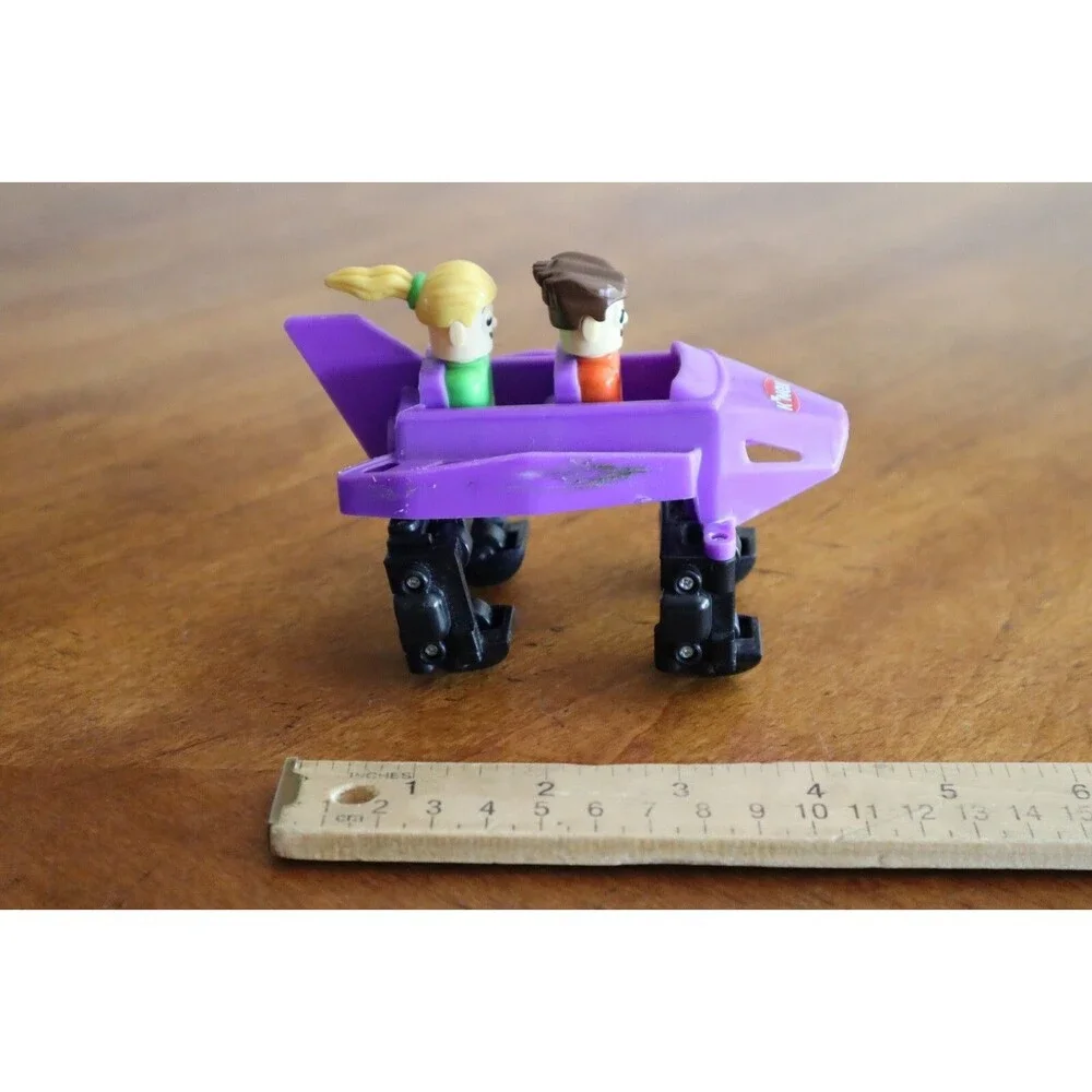 Knex Rippin' Rocket Coaster Replacement Part: K'nex Boy and Girl in Car has wear
